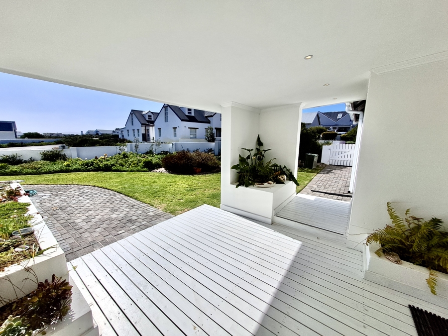 5 Bedroom Property for Sale in Grotto Bay Western Cape